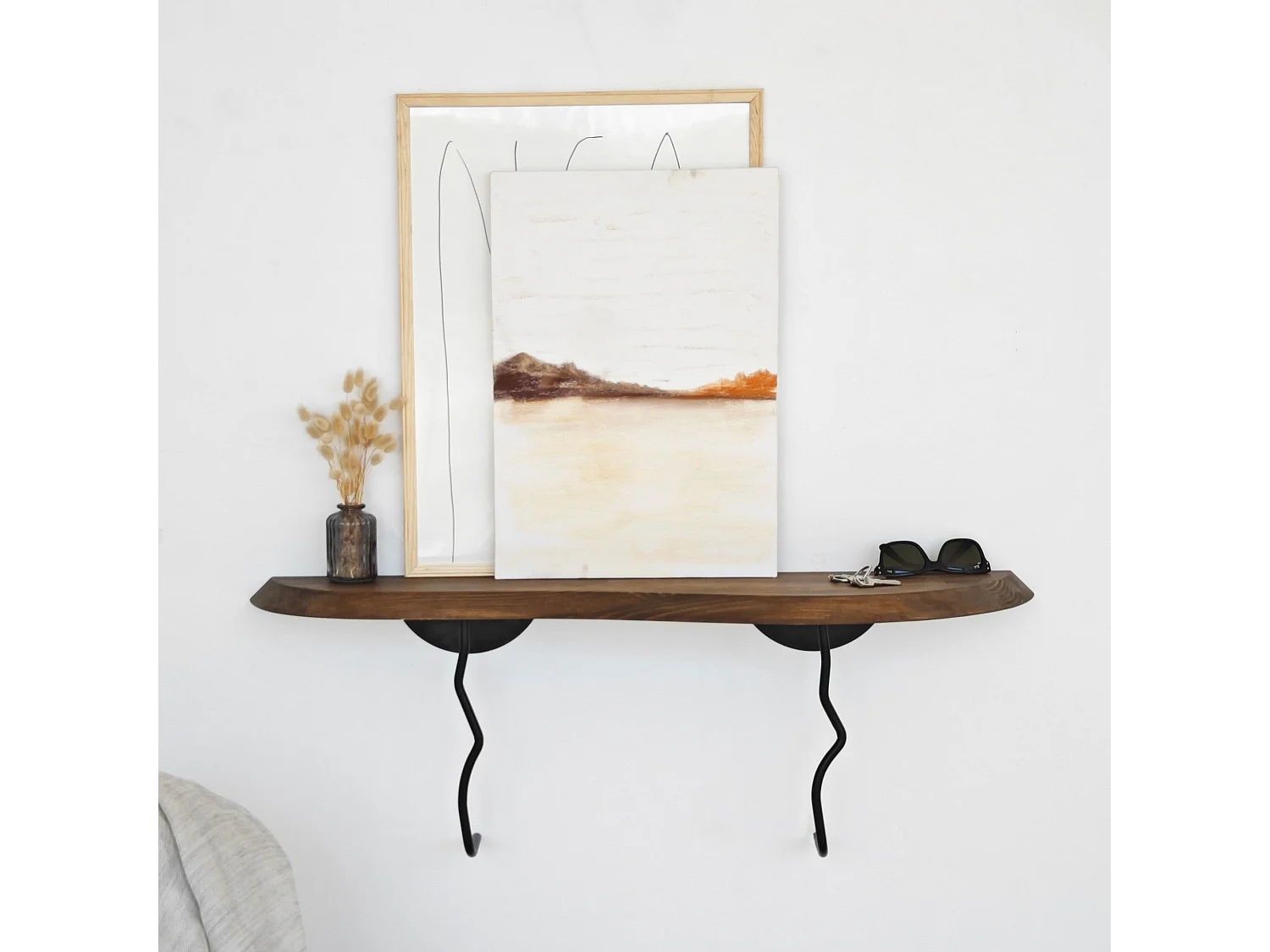 Elegante mensola da parete, 99 cm x 22 cm, nero e noce | 100% legno di pino e struttura in metallo | Perfetta per decorare e organizzare