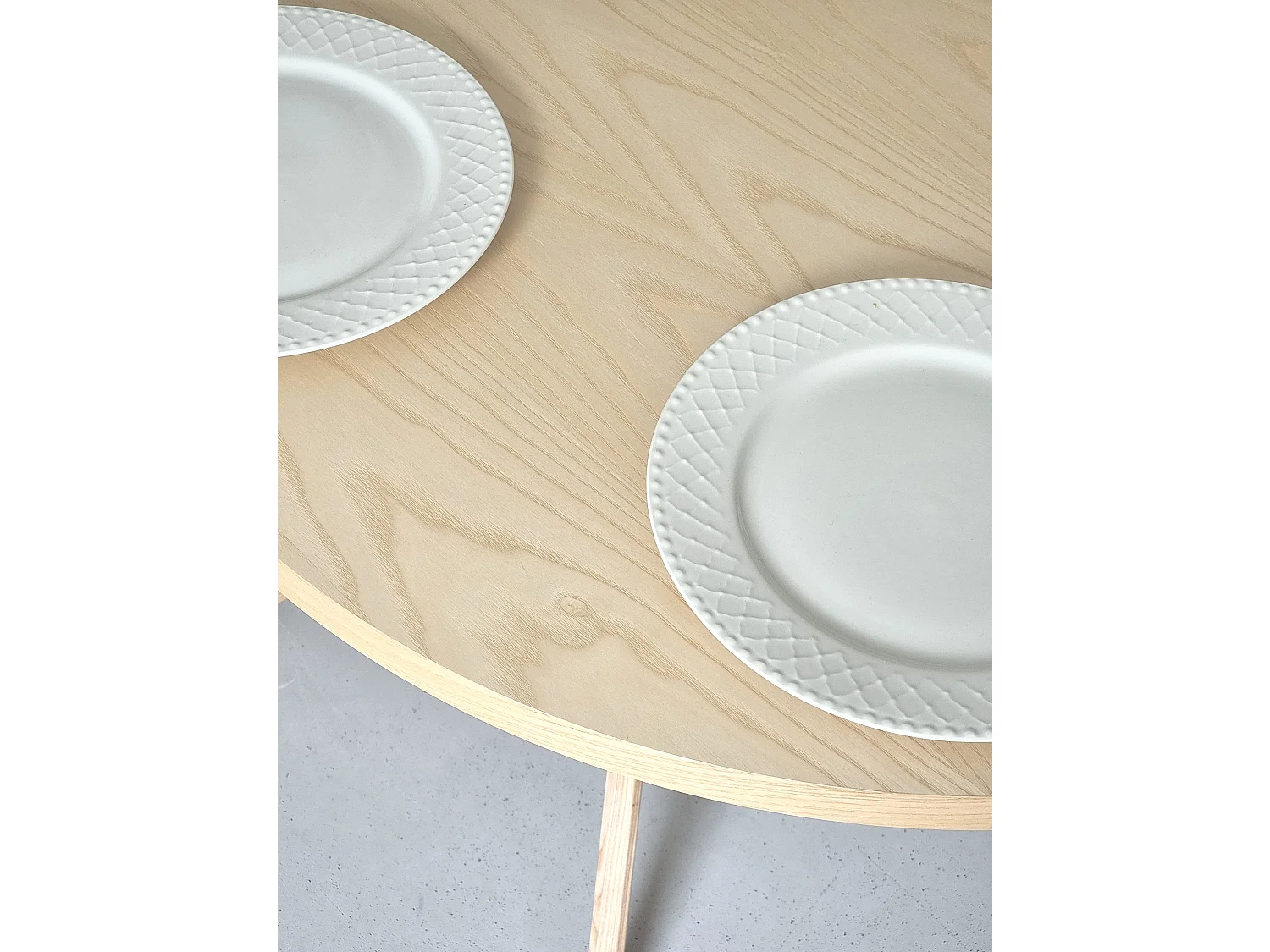 Table à manger ronde 100cm Jubi Bold Frêne