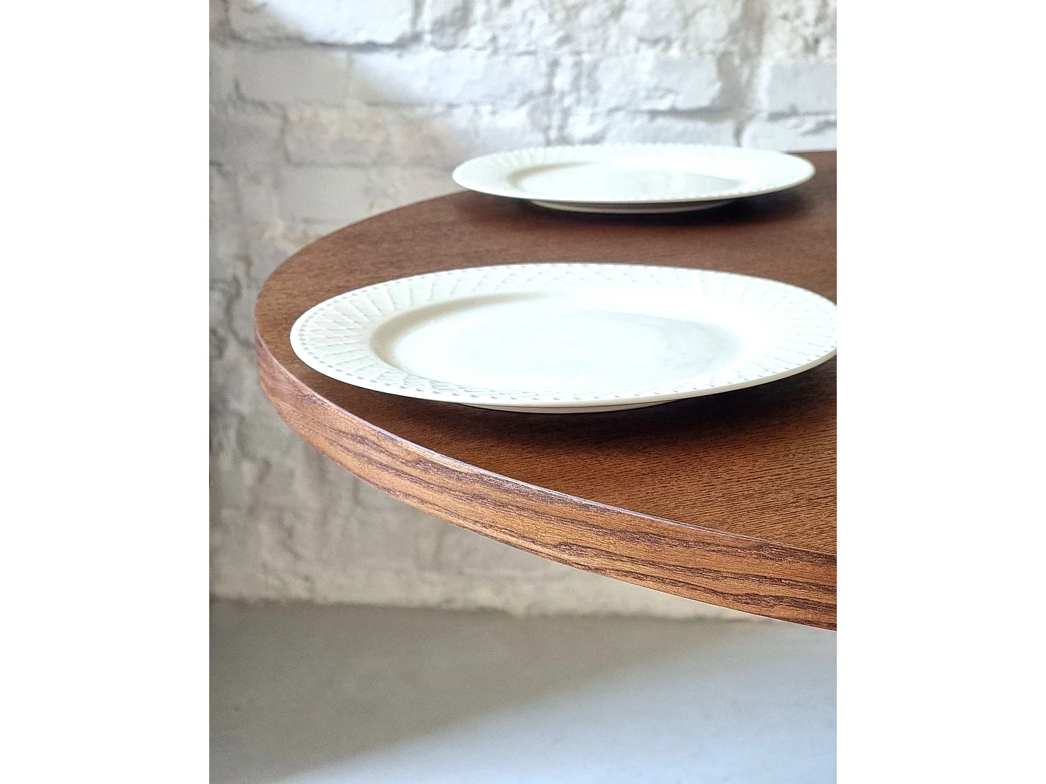 Table à manger ronde 110cm Jubi Bold Noyer