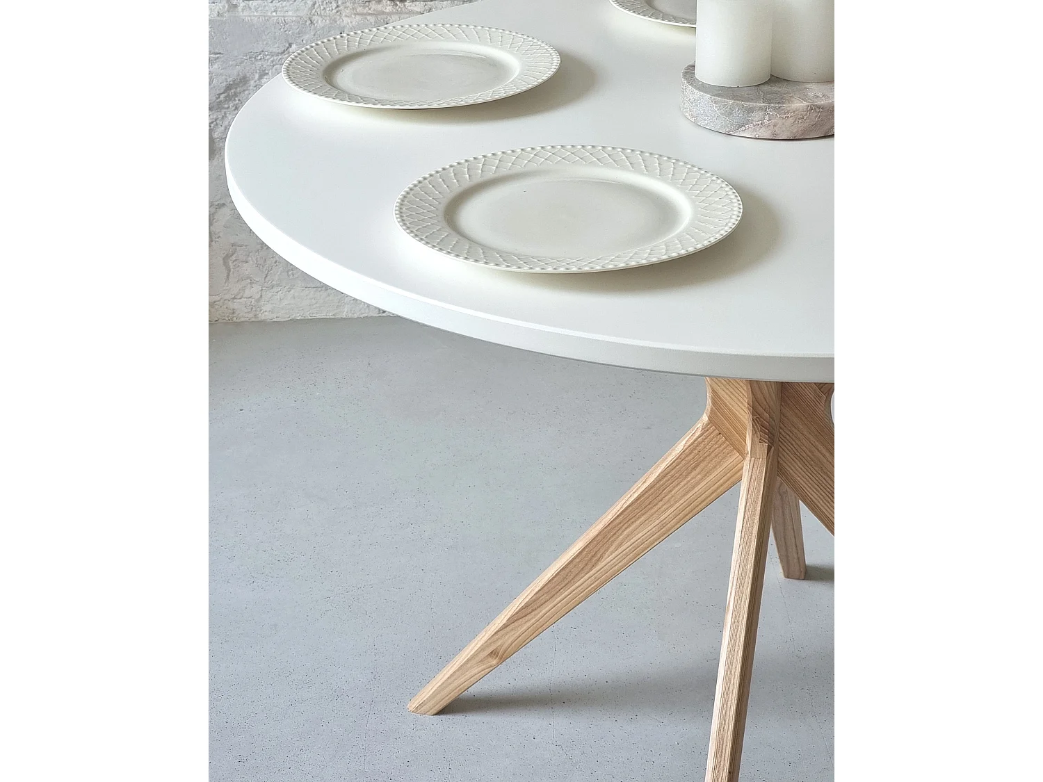 Table à manger ronde 110cm Jubi Bold Beige Brun