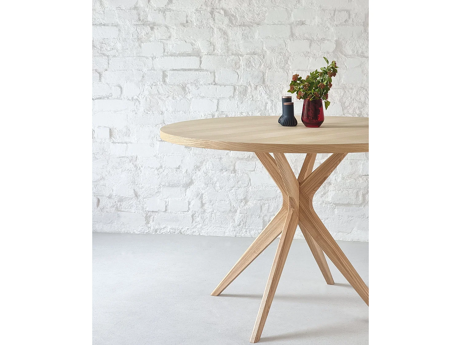 Table à manger ronde 110cm Jubi Bold Chêne