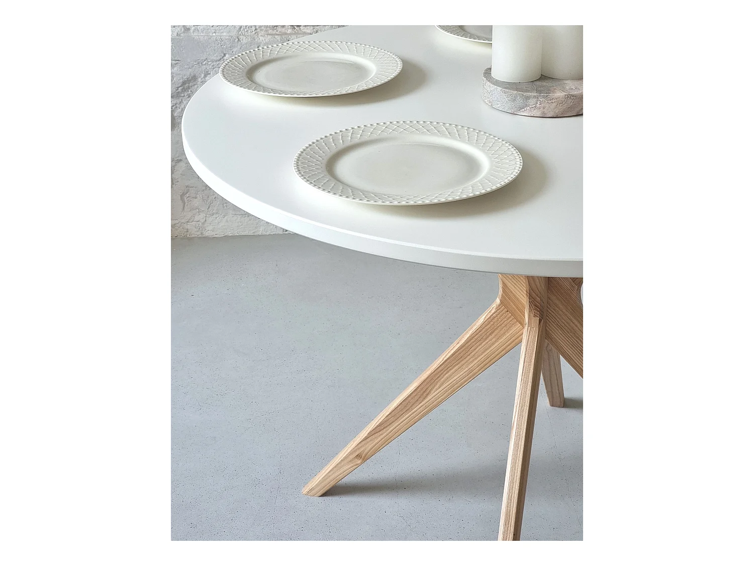 Table à manger ronde 100cm Jubi Bold Blanc Craie Chêne