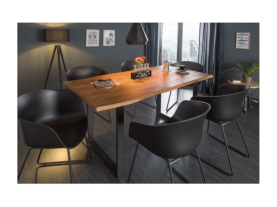 Table ARKAYA 160 cm – Plateau en bois d'acacia sauvage verni et pieds en métal noir en U – Style industriel