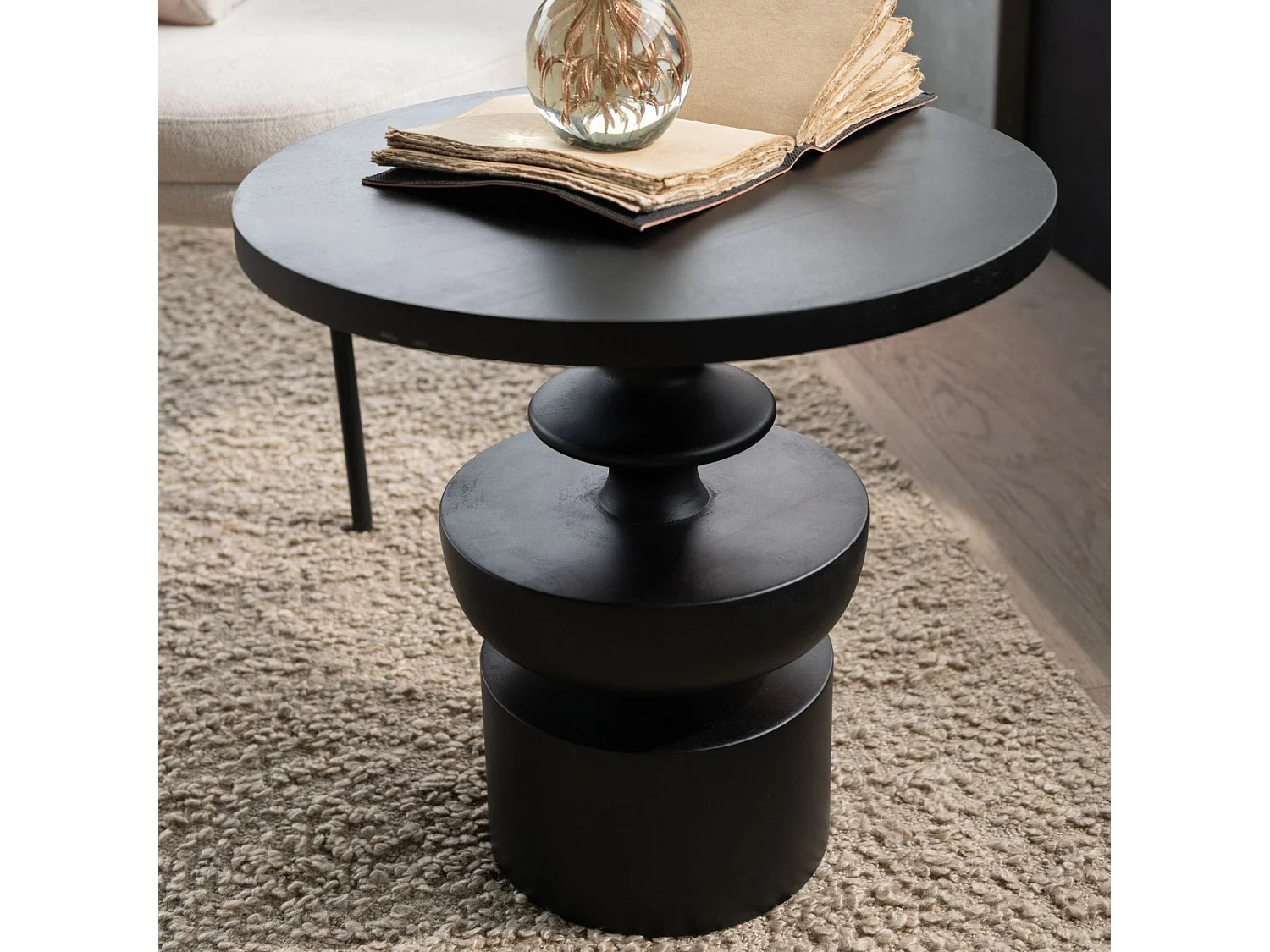 Mesa auxiliar de madera de mango