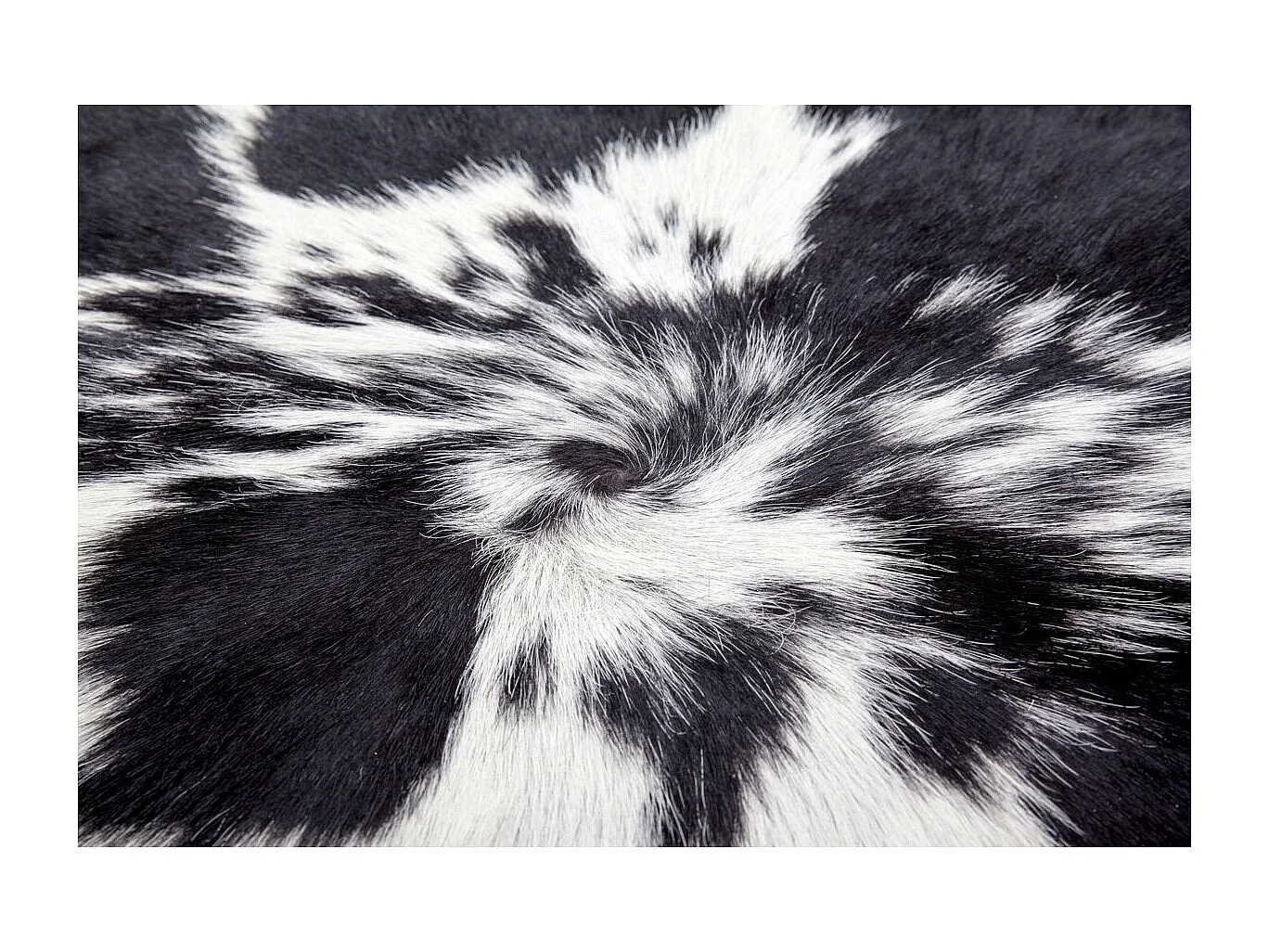 Tapis Peau de Vache "Glam" Noir & Blanc 135 x 165 cm