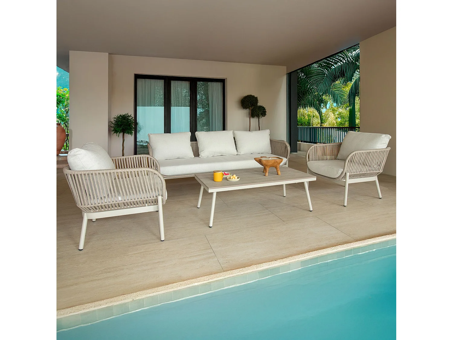 Now's Home - Salon De Jardin 5 Places En Aluminium Sable Et Table Basse Figari