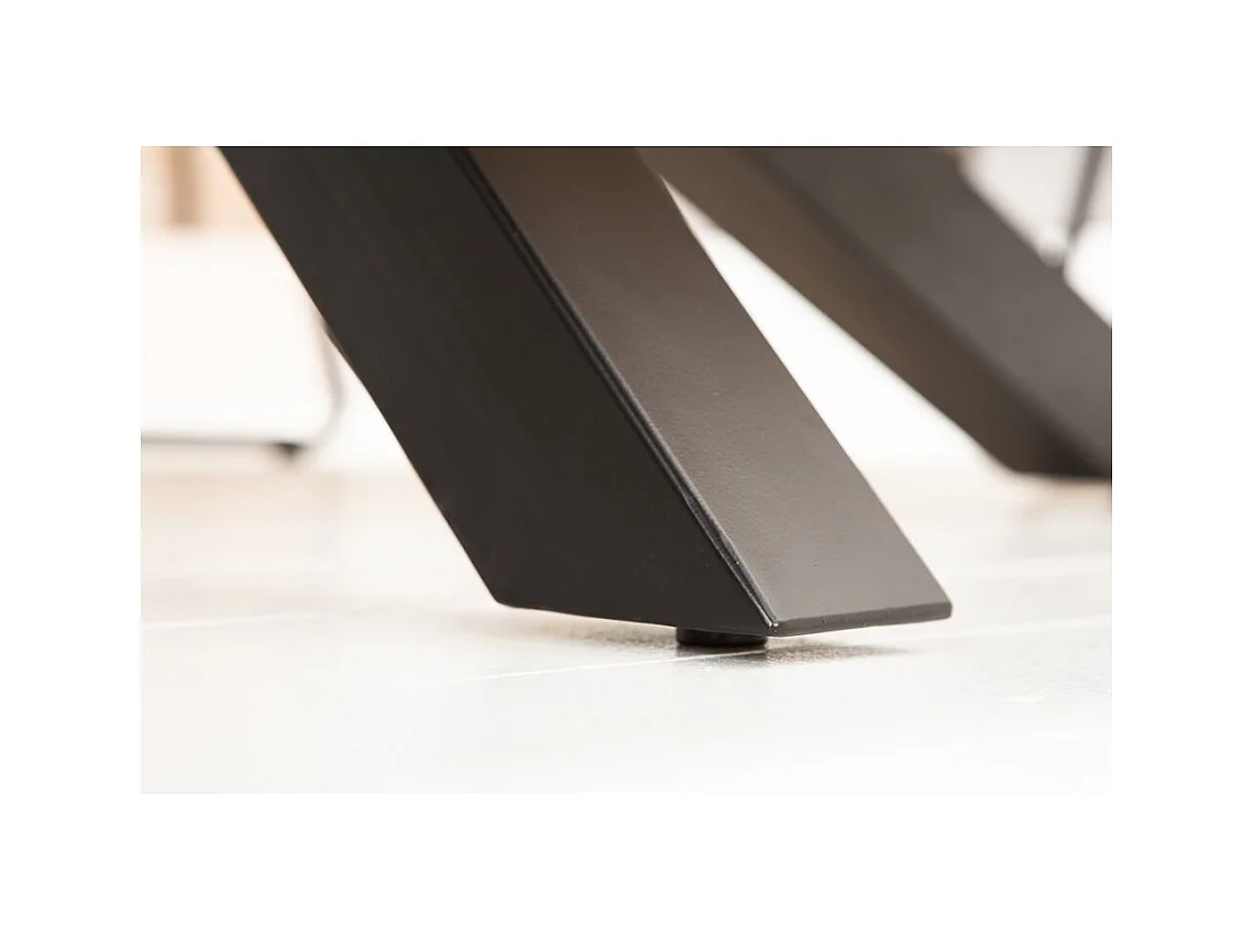 Table SOLARA 160 cm – Plateau en bois de manguier verni et structure en métal noir – Design industriel et charme unique