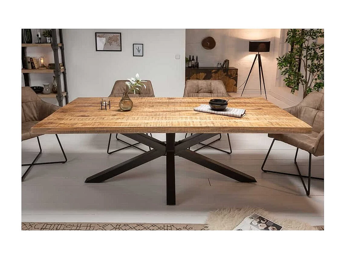 Table SOLARA 160 cm – Plateau en bois de manguier verni et structure en métal noir – Design industriel et charme unique