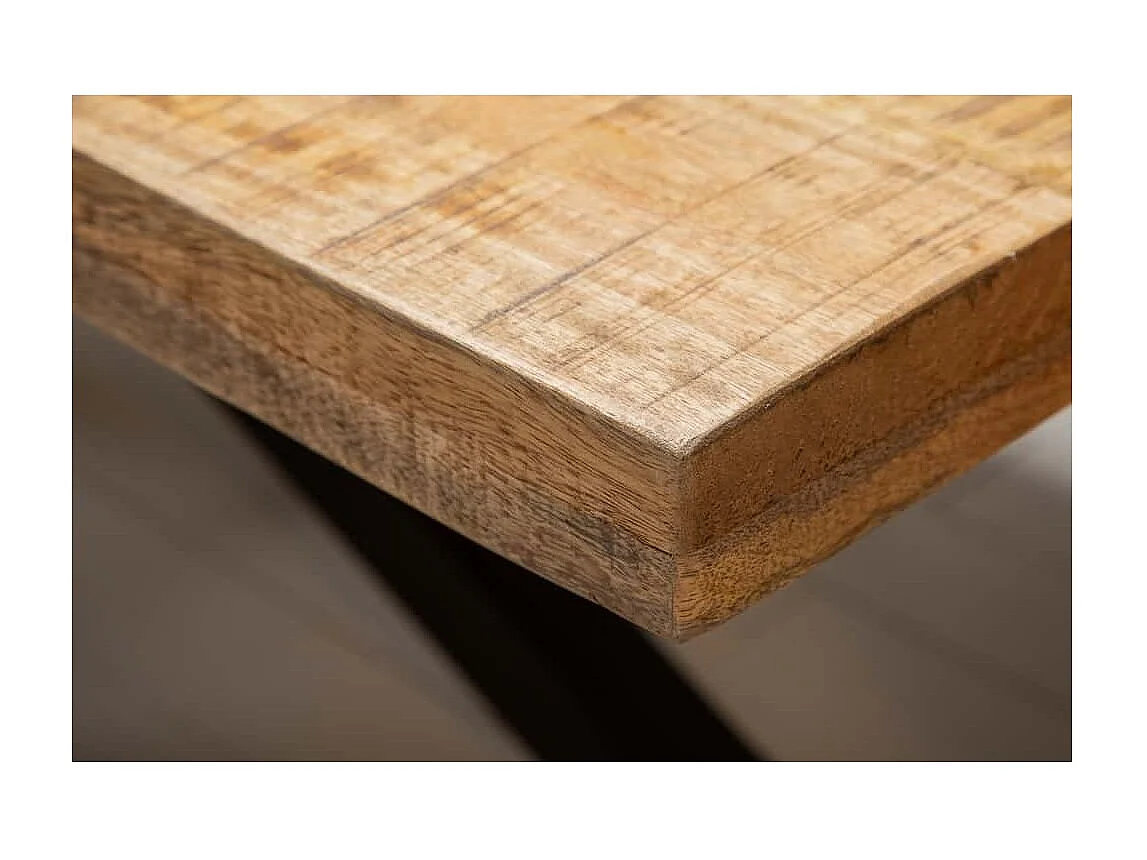 Table SOLARA 160 cm – Plateau en bois de manguier verni et structure en métal noir – Design industriel et charme unique