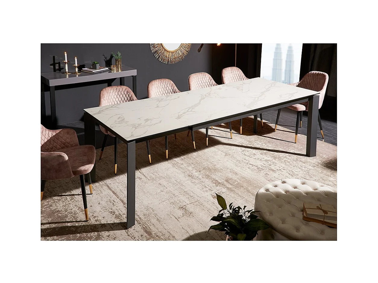 Table FORZA 180–240 cm – Plateau en céramique effet marbre blanc et structure en métal noir – Table extensible moderne