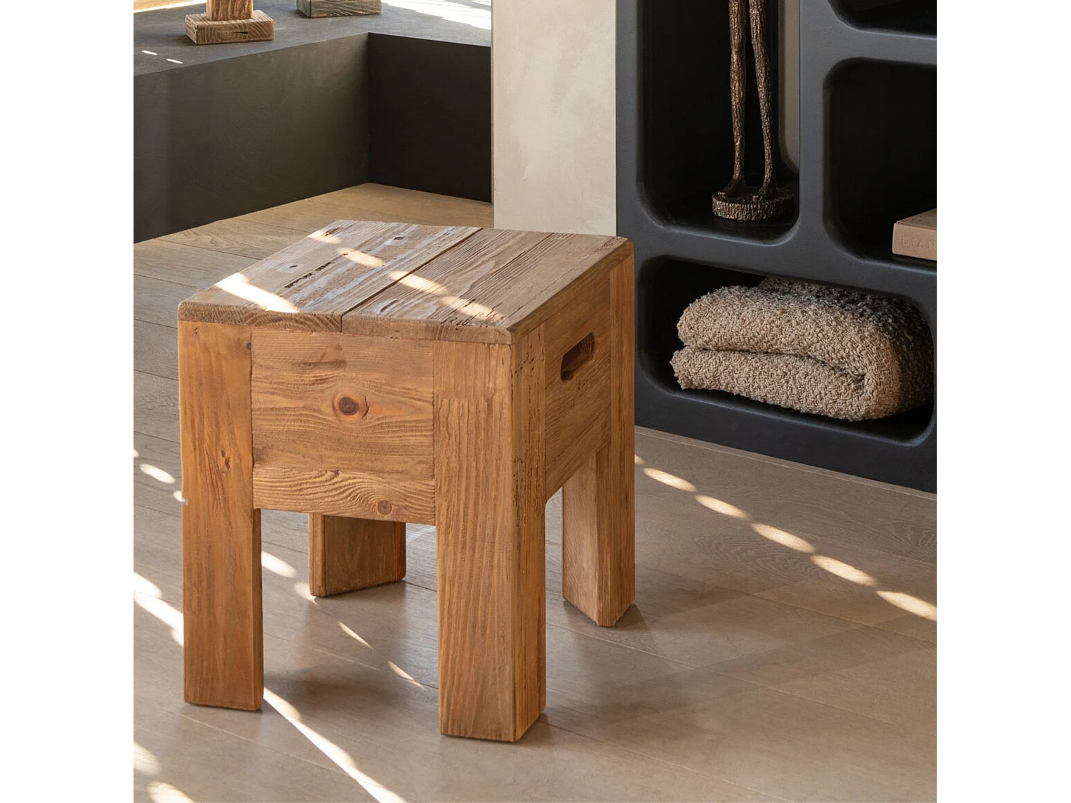 Tabourets en bois massif carrés (lot de 2) - TERRA