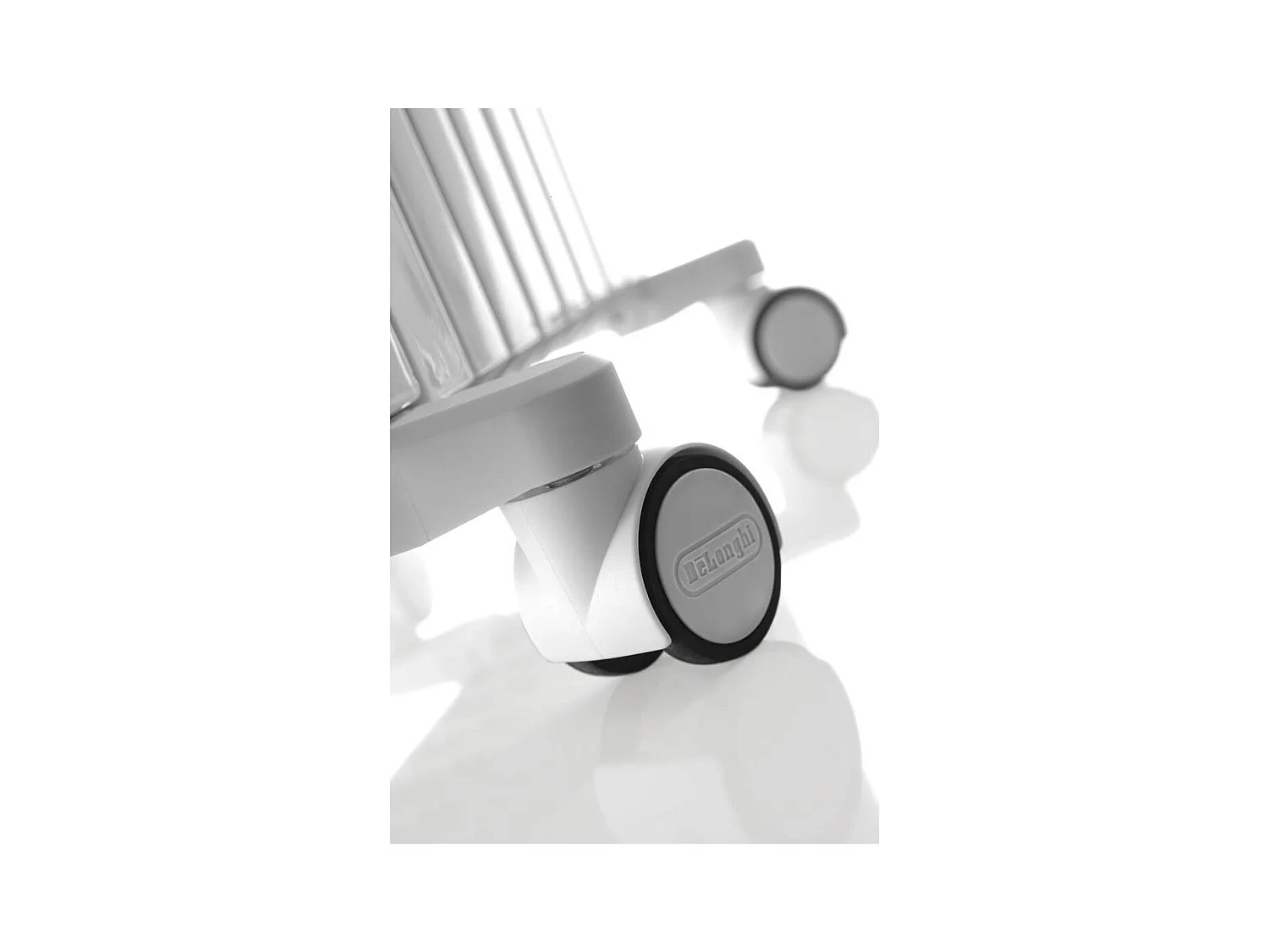 Radiateur bain d'huille Dragon4 DELONGHI - 1500W - 3 allures de chauffe - Technologie Real Energy - Effet cheminée