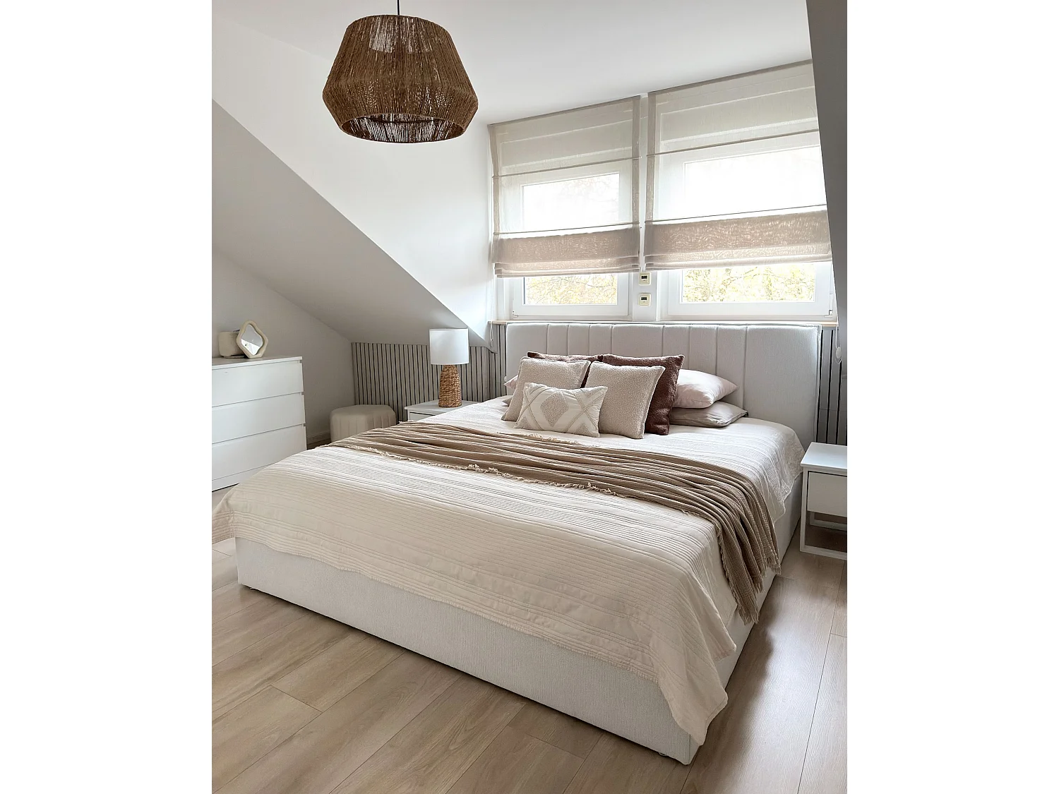 Lit ottoman TARASCON Tissu Beige clair 180 x 200 cm