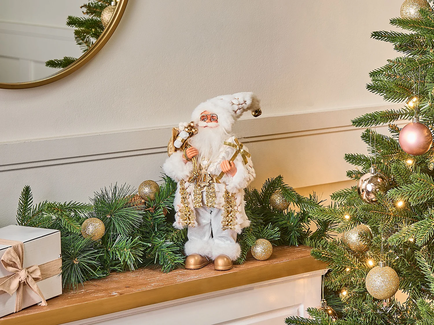 Décoration de Noël STRAUMSFJORDEN Père Noël 40 cm Blanc/doré