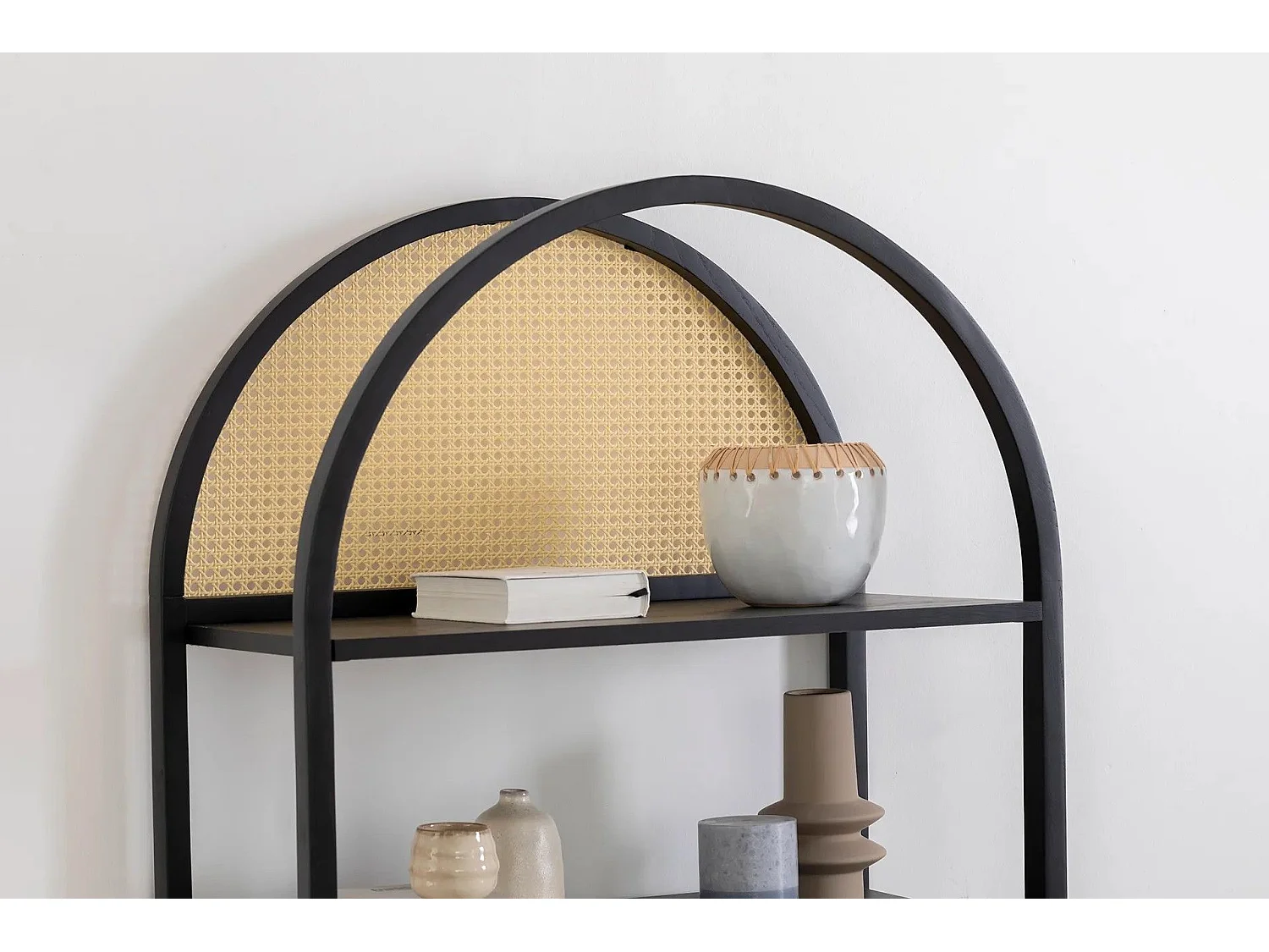 Bibliothèque étagère Fidole L76cm Bois Noir et Cannage Beige