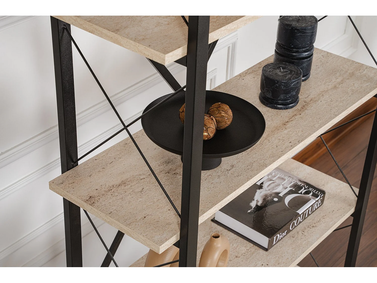 Estante Elysian de Travertino e Preto, Design Industrial Moderno, 90x34x180 cm