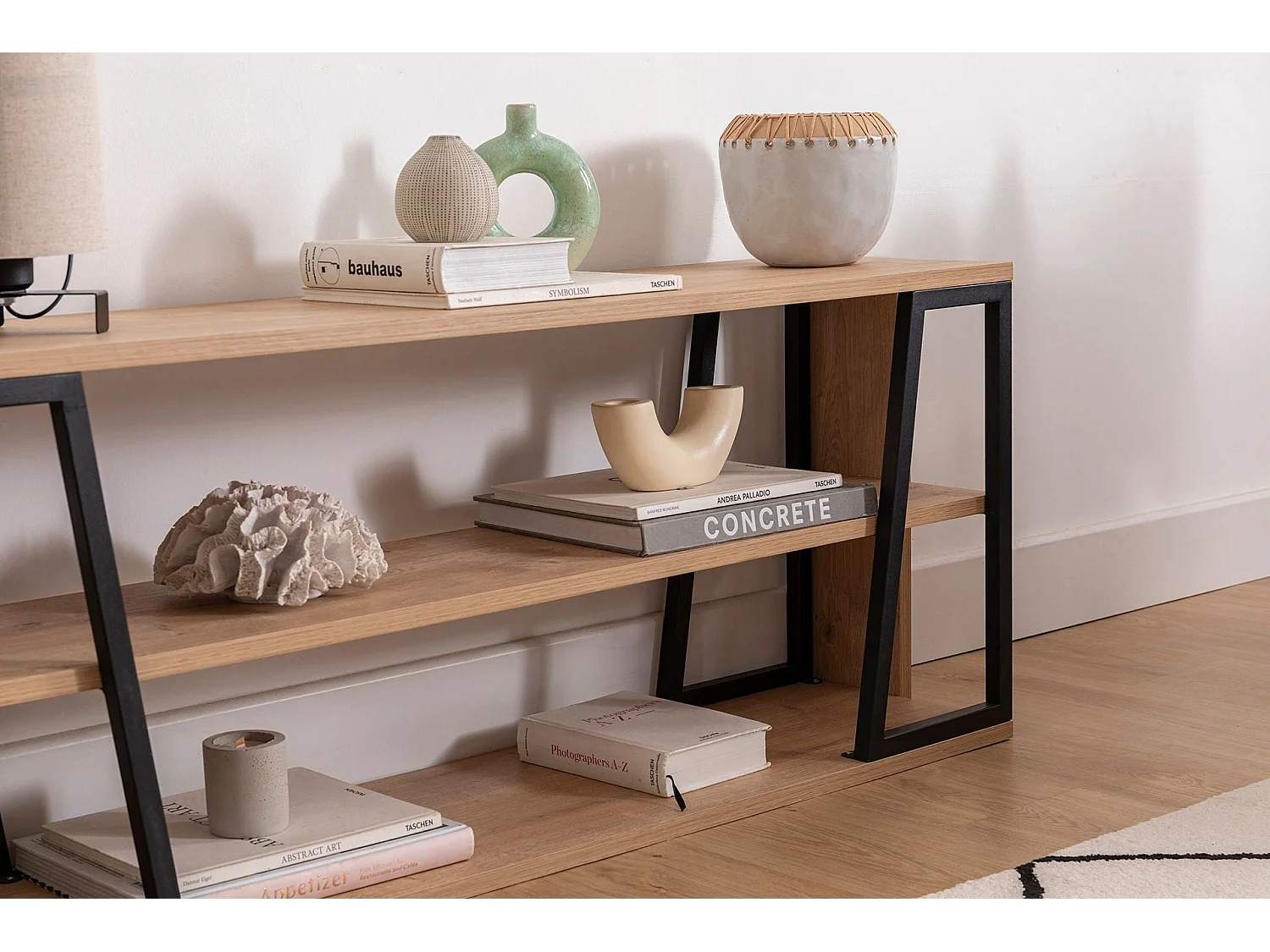 TV-Ständer – 123,6 cm x 30 cm x 48,6 cm – Schwarz und Saphir – Spanplatte