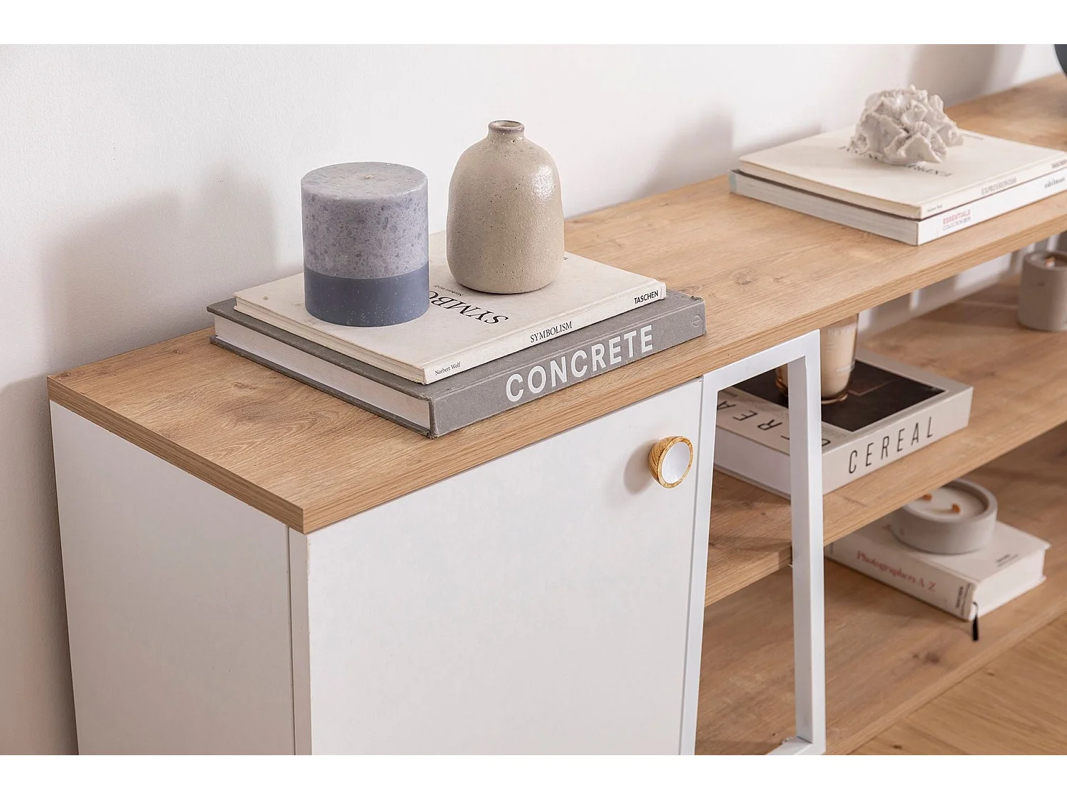 Meuble TV – 160 cm x 30 cm x 48,6 cm – Saphir et Blanc – Panneau de particules et Métal