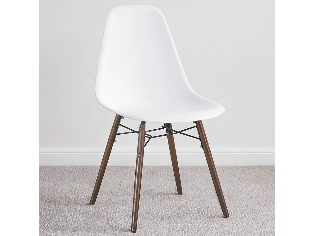 Chaise de salle à manger - Design scandinave - Pieds en bois foncé - Skögur Blanc
