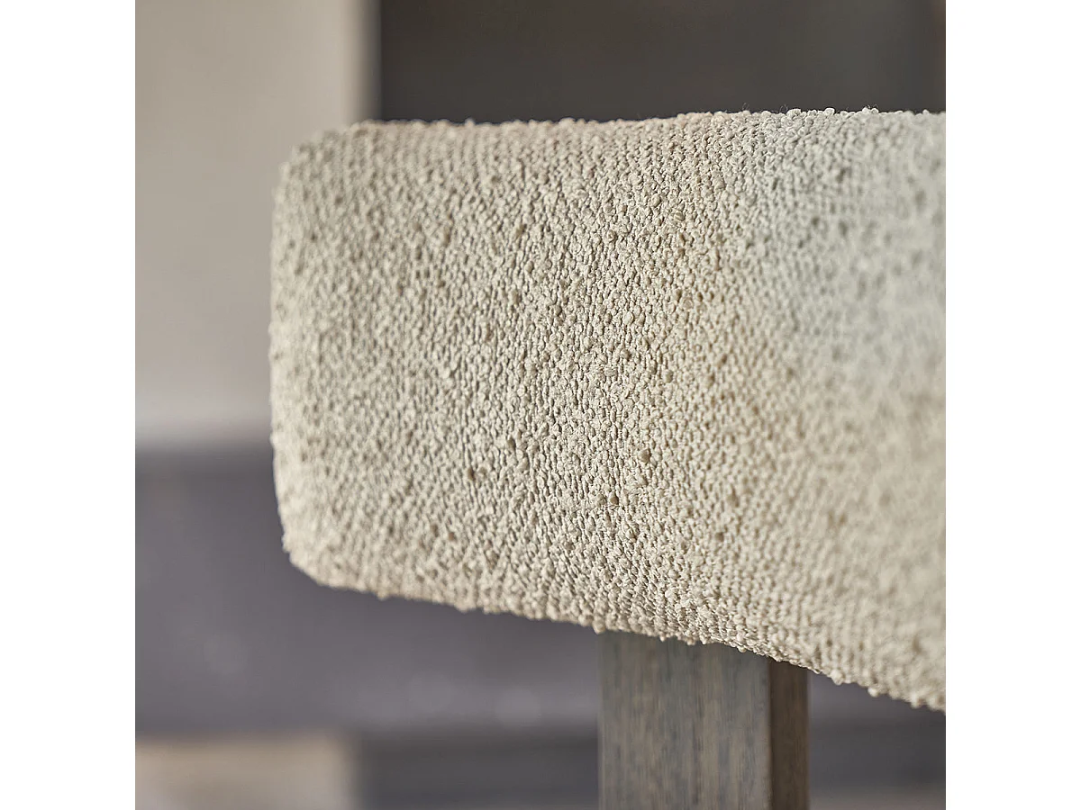 Set di 2 sedie in rovere marrone massello e tessuto bouclé beige