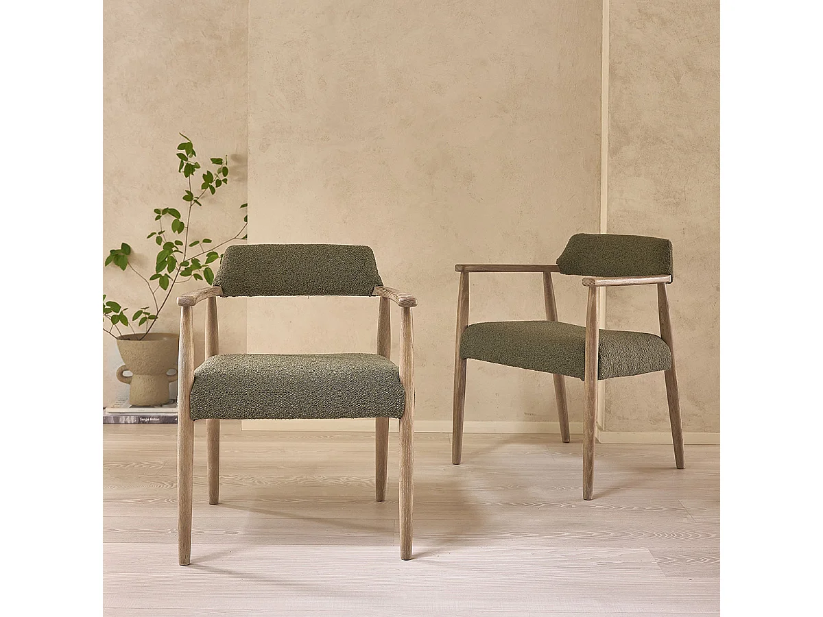 Lote de 2 sillas de roble con tela bouclette caqui