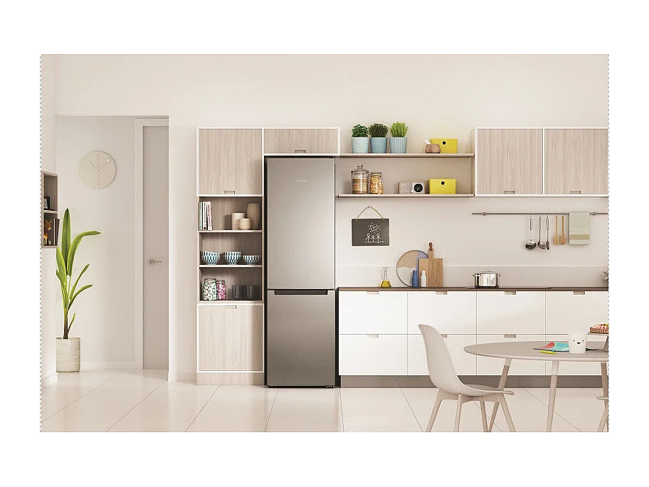 Frigorifero Indesit INFC9 TI22X con Congelatore Libera Installazione E Acciaio Inossidabile