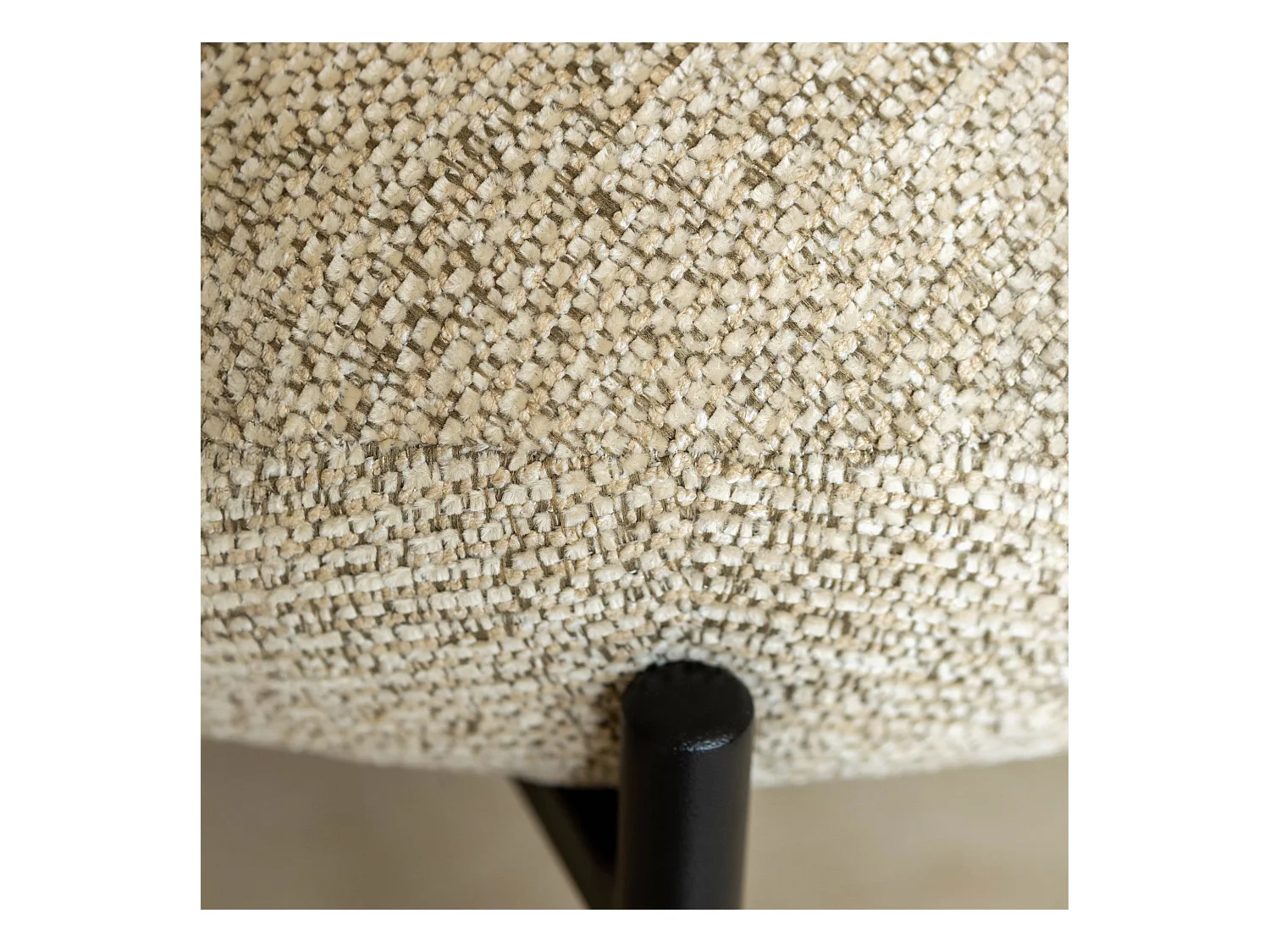 Now's Home - Ensemble Table  Ovale 230cm+6 Chaises En Tweed Beige Et Metal Noir Gina