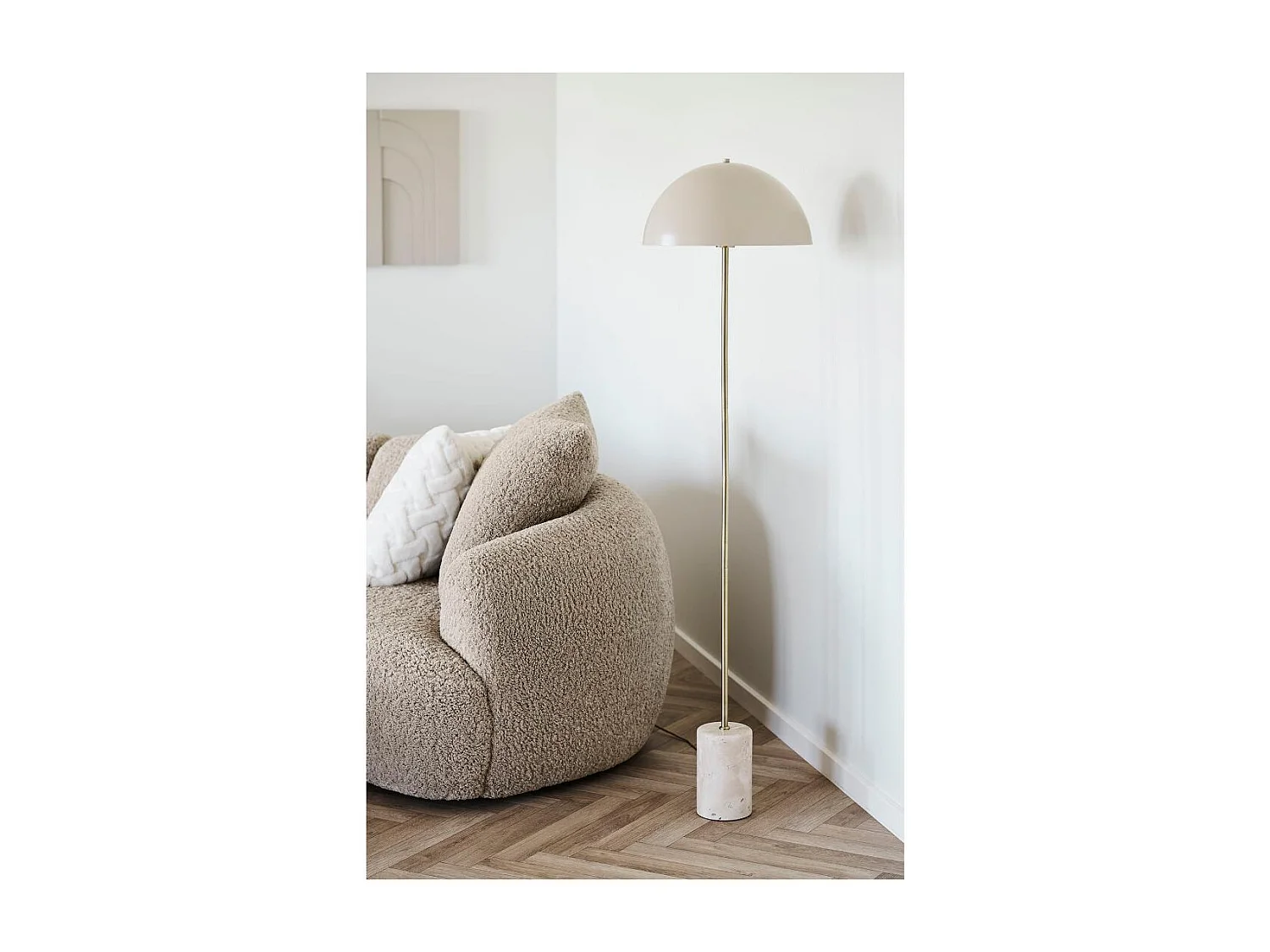 Olea lampadaire beige.