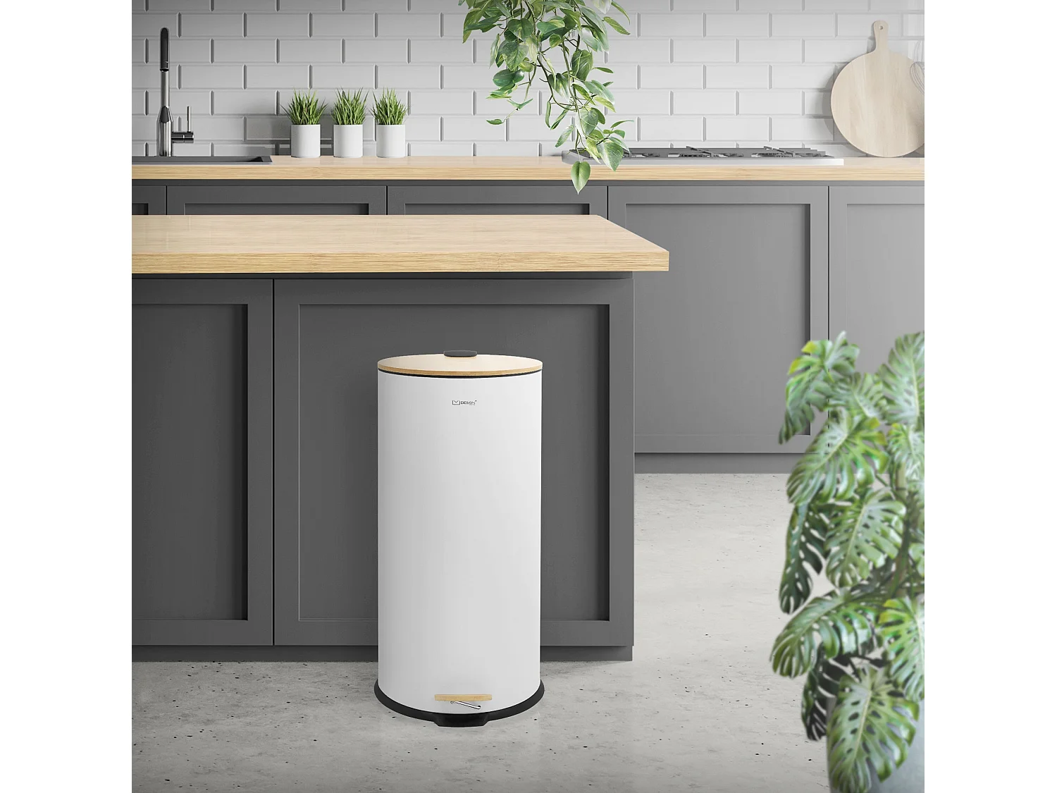 ML-Design Cubo de basura con pedal 30L papelera redonda acabado de acero inoxidable blanco, tapa de bambú con cierre suave para hogar y oficinas