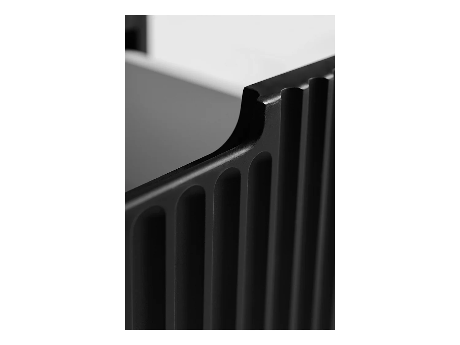 Meuble de salle de bain VENA avec façade rainurée 46 x 80 x 57 noir