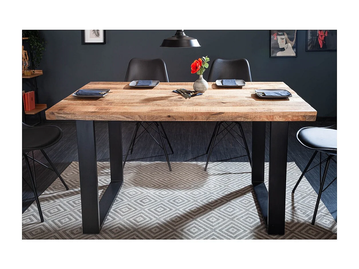 Table de salle à manger LODEN 140 cm – Plateau en bois massif de manguier verni – Pieds en U en métal noir