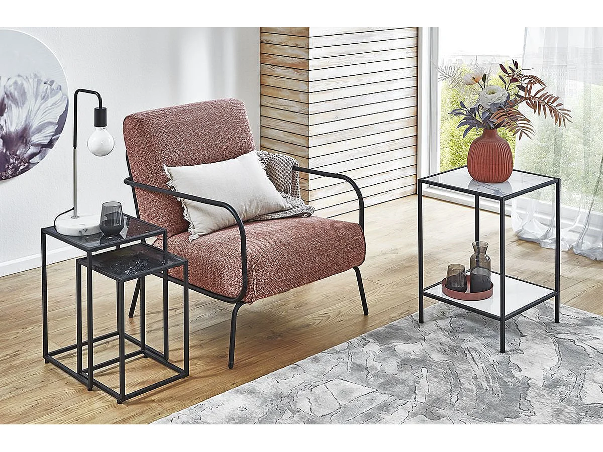 Lde 2 tables d'appoint surface imitation marbre Noir et structure en métal Noir