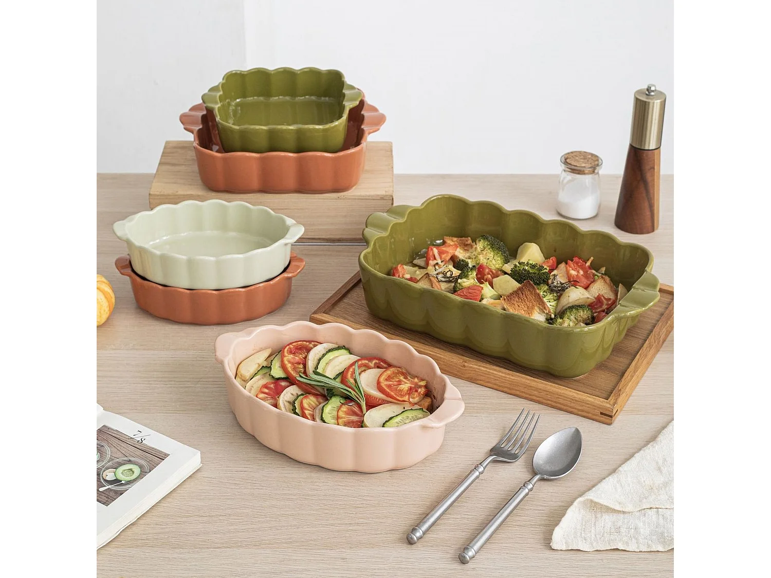 Menastyl - Plat A Four Fiorella 34x20.5cm En Gres Rose