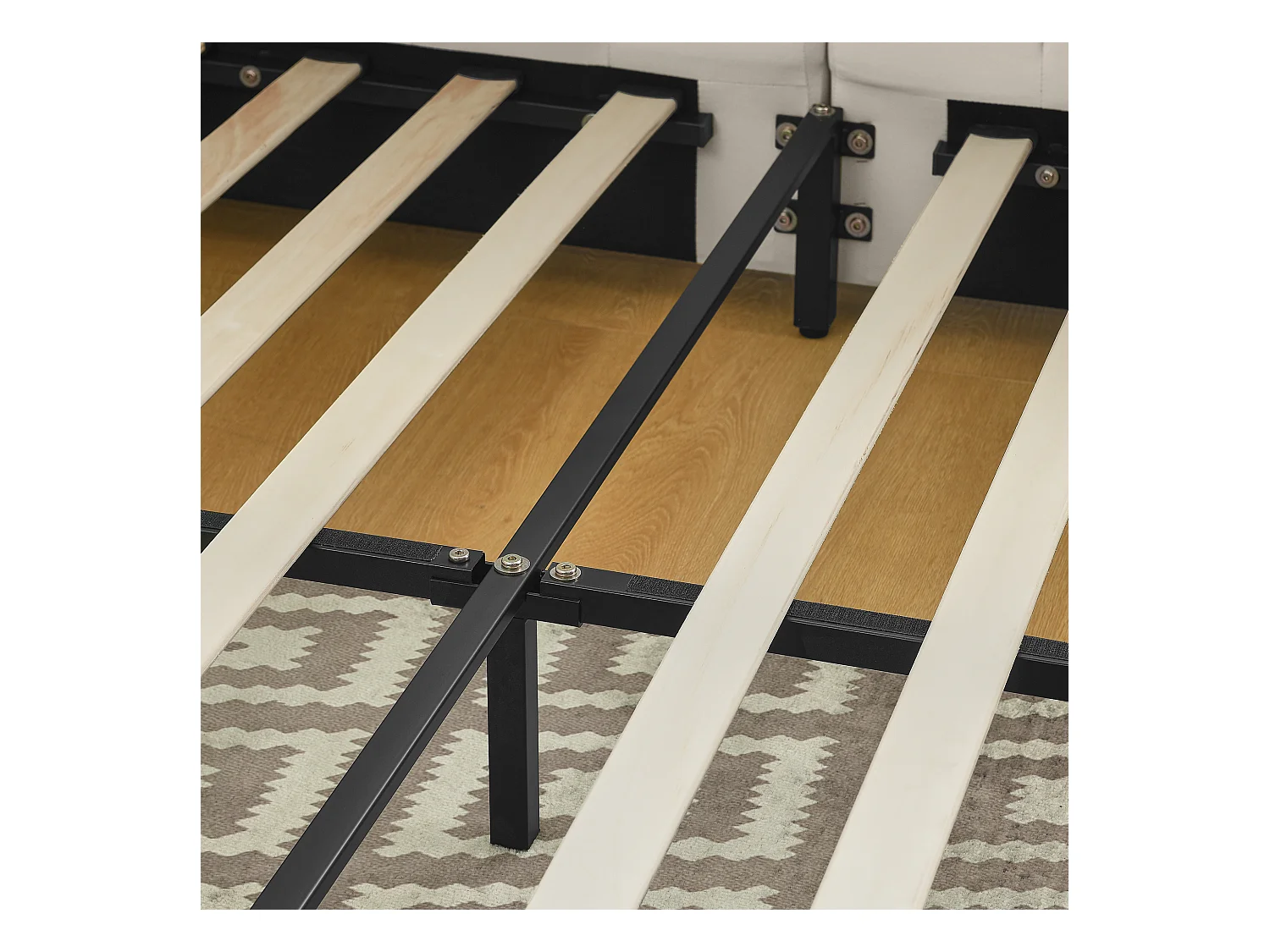 Tweepersoons slaapbank 140x200cm met hoge rugleuning, lattenbodem, beige fluweel