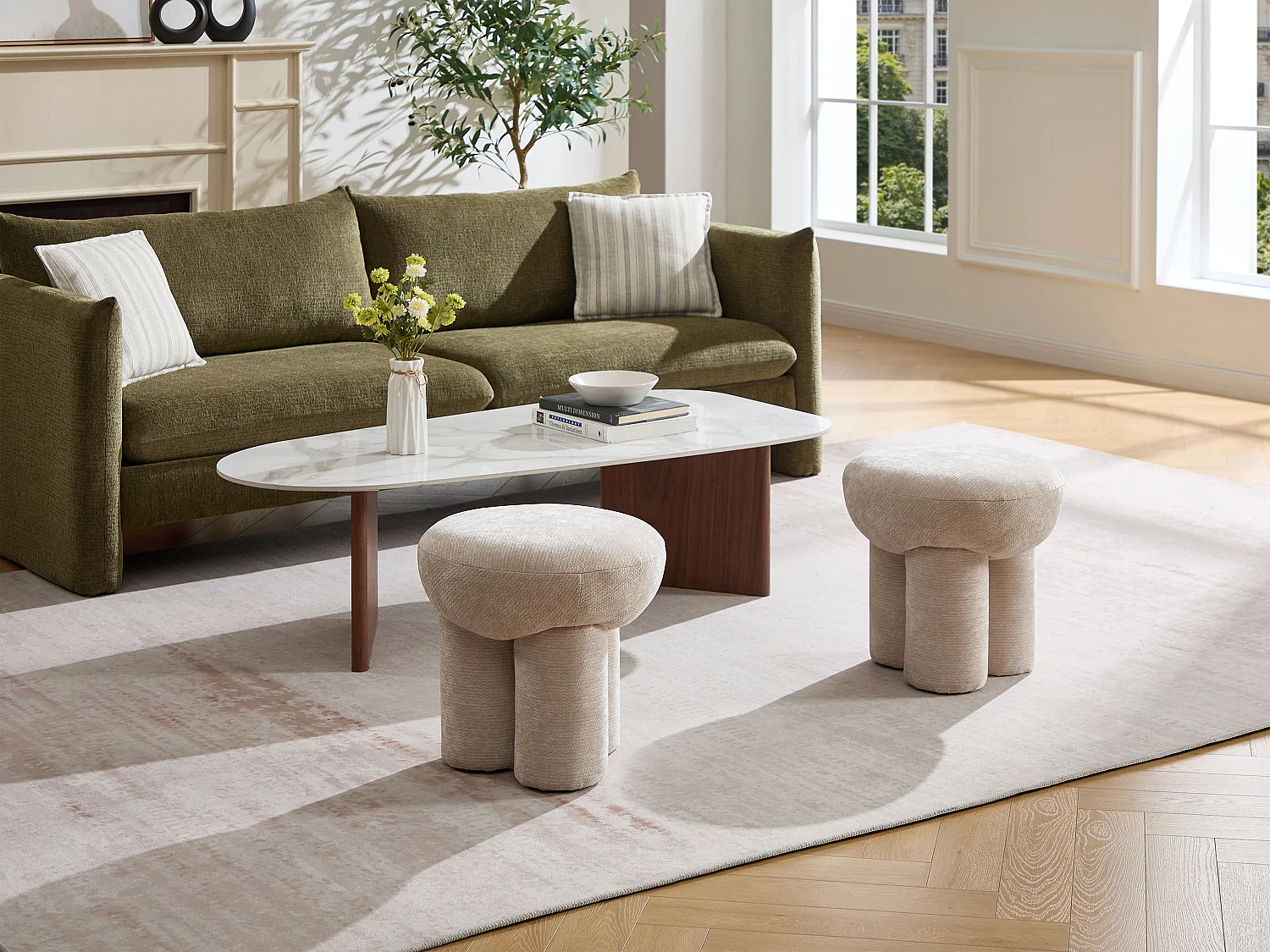 Pouf en tissu chenille beige KUMBODA