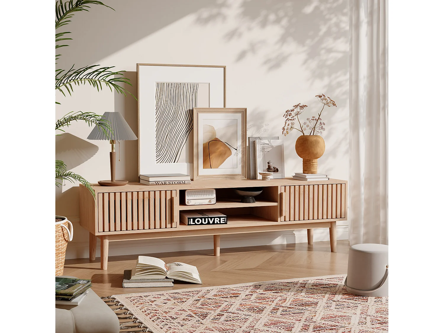 Mueble de TV de madera maciza con puertas ventiladas y espacio de almacenamiento, color natural