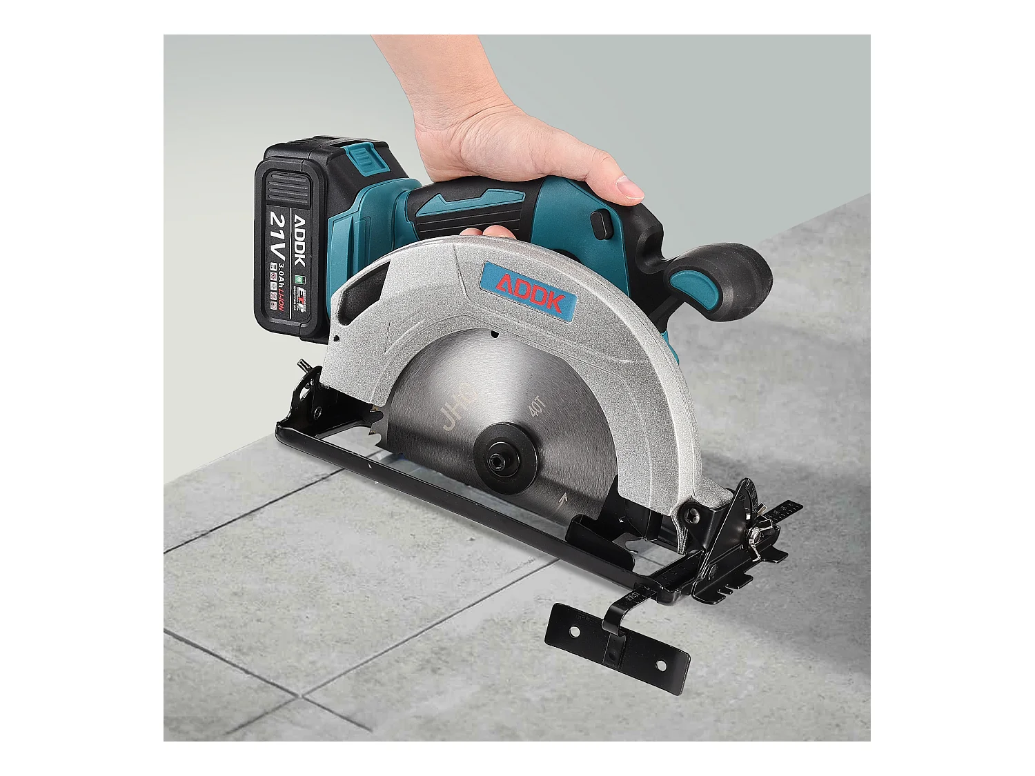 Serra circular sem fio 21 V - Motor sem escovas - 1 bateria de 3,0 Ah + carregador - Lâmina de Ø180 mm, profundidade de corte de 56 mm