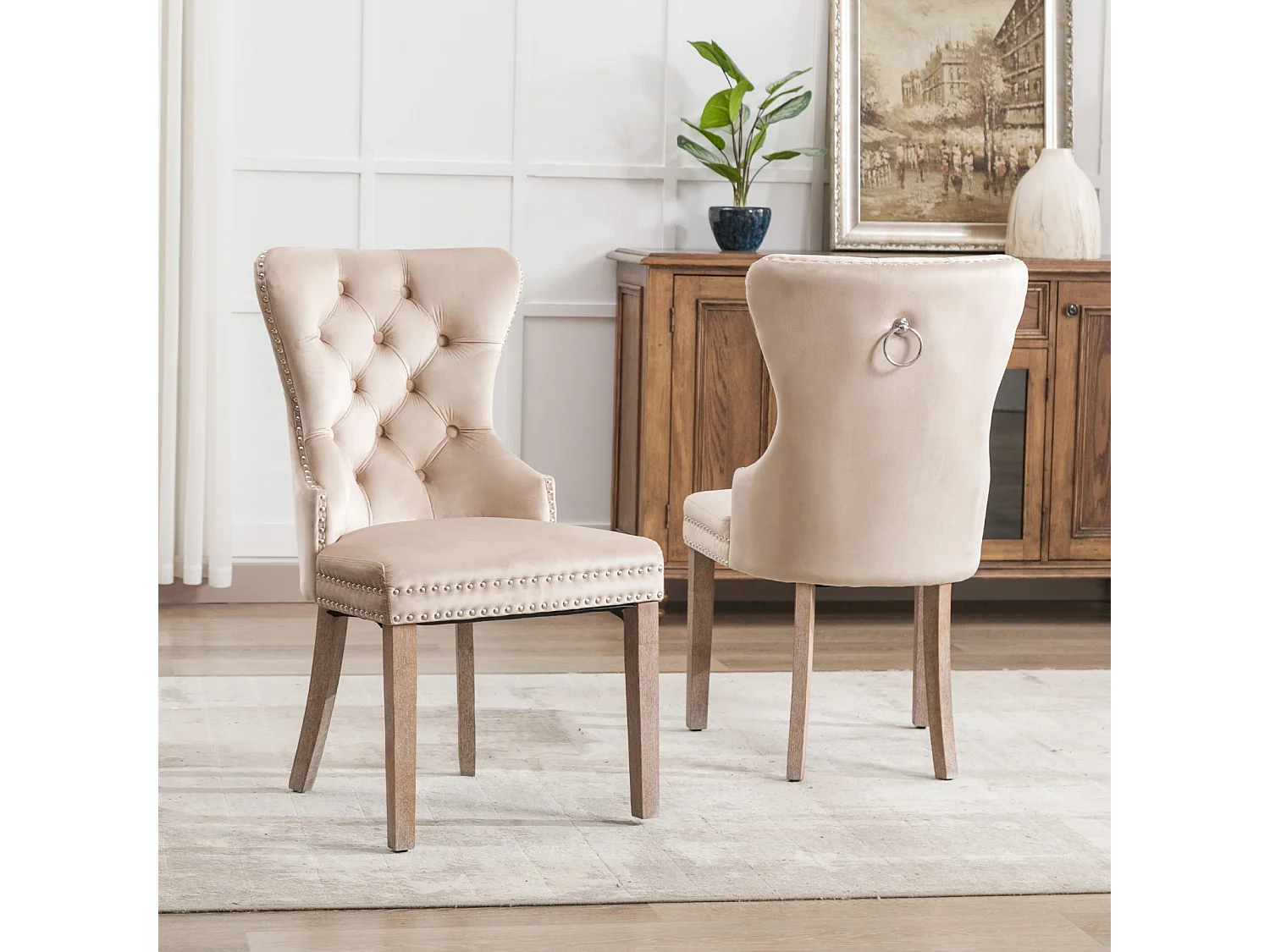 Lot de 2 Chaises Salle à Manger – Rembourrées, Pieds Bois Massif, Velours Beige, Garniture Cloutée