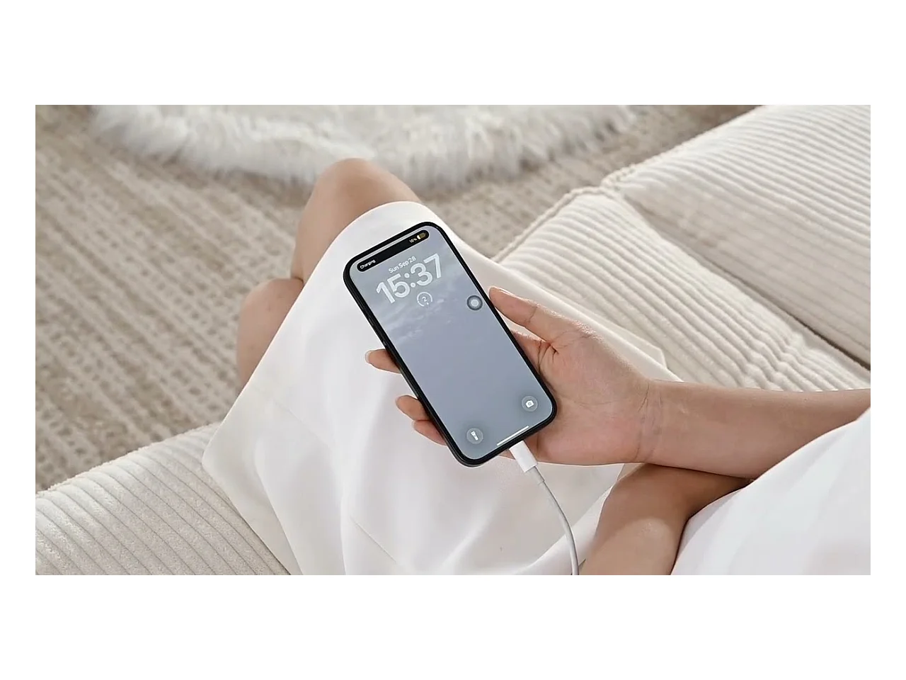 Canapé moderne - 4 places - Repose-pieds amovible - Ports USB - Compartiments de rangement + Porte-gobelets - Beige