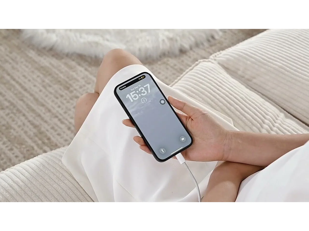 Canapé moderne - 4 places - Repose-pieds amovible - Ports USB - Compartiments de rangement + Porte-gobelets - Beige