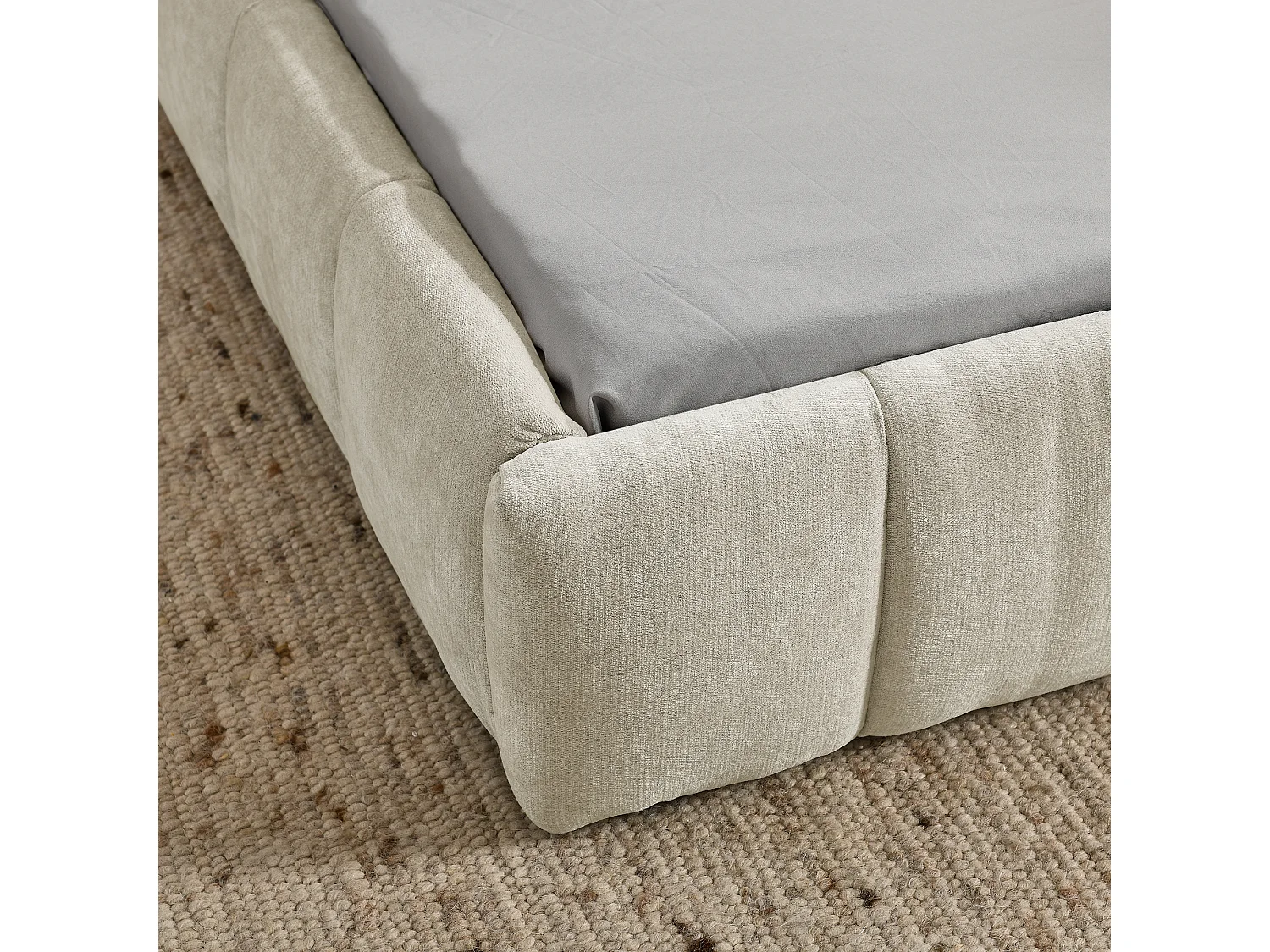 Lit enfant simple beige 90x200cm, matelassé carré, tissu chenille, bois + métal