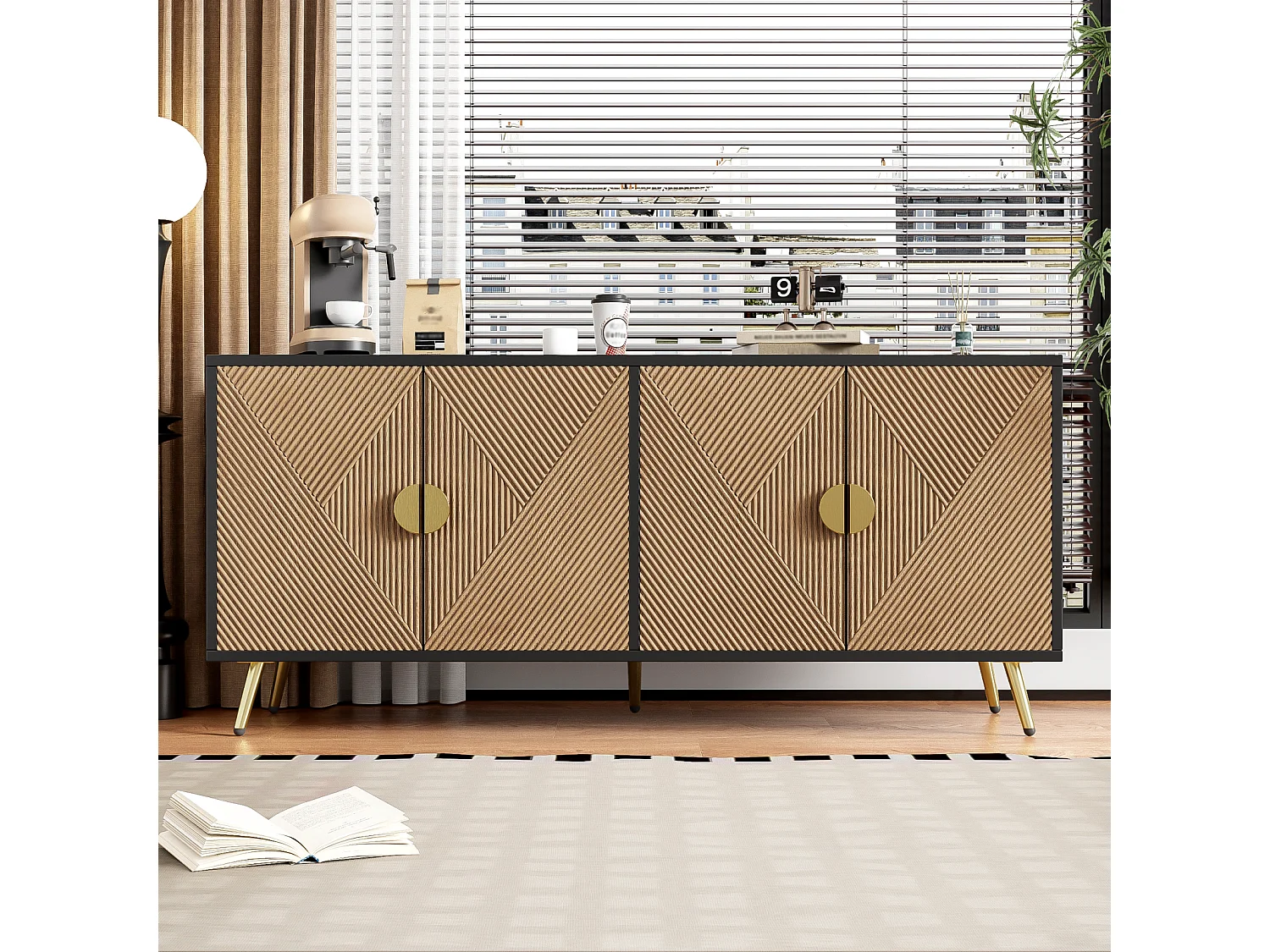 Dressoir, met 4 deuren, geborstelde gouden handgrepen en glanzende tafelpoten, zwart