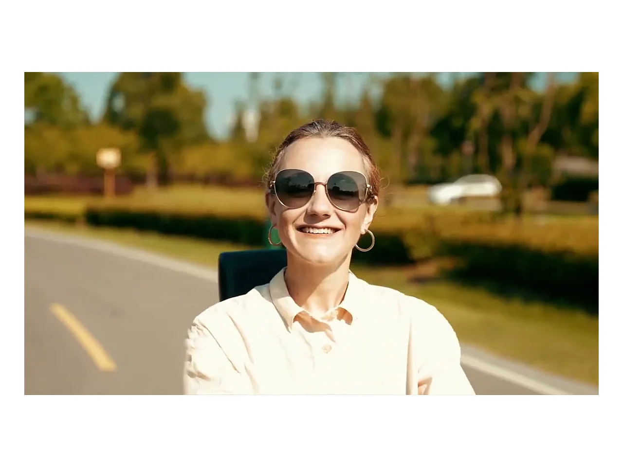 300W Trottinette à 4 roues, pliable, avec porte-gobelets et USB, batterie amovible, lumières LED, 6 km/h, pour senior - Bleu