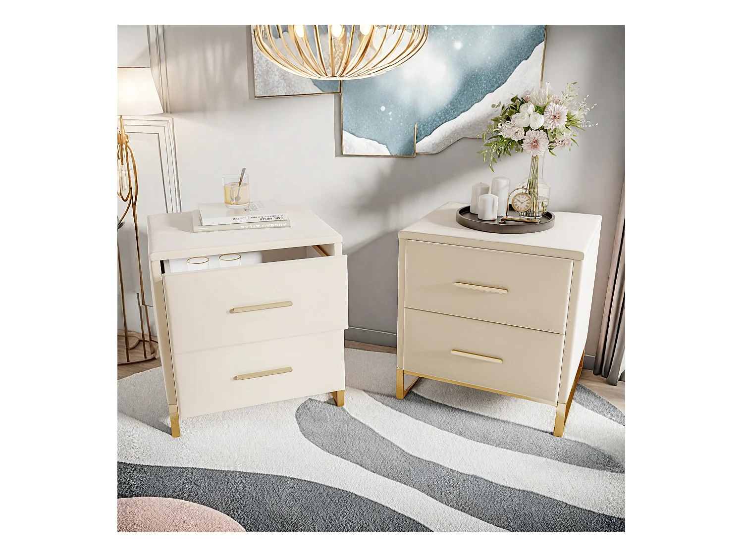 Modern beige nachtkastje met twee lades en gouden metalen poten, fluwelen stof