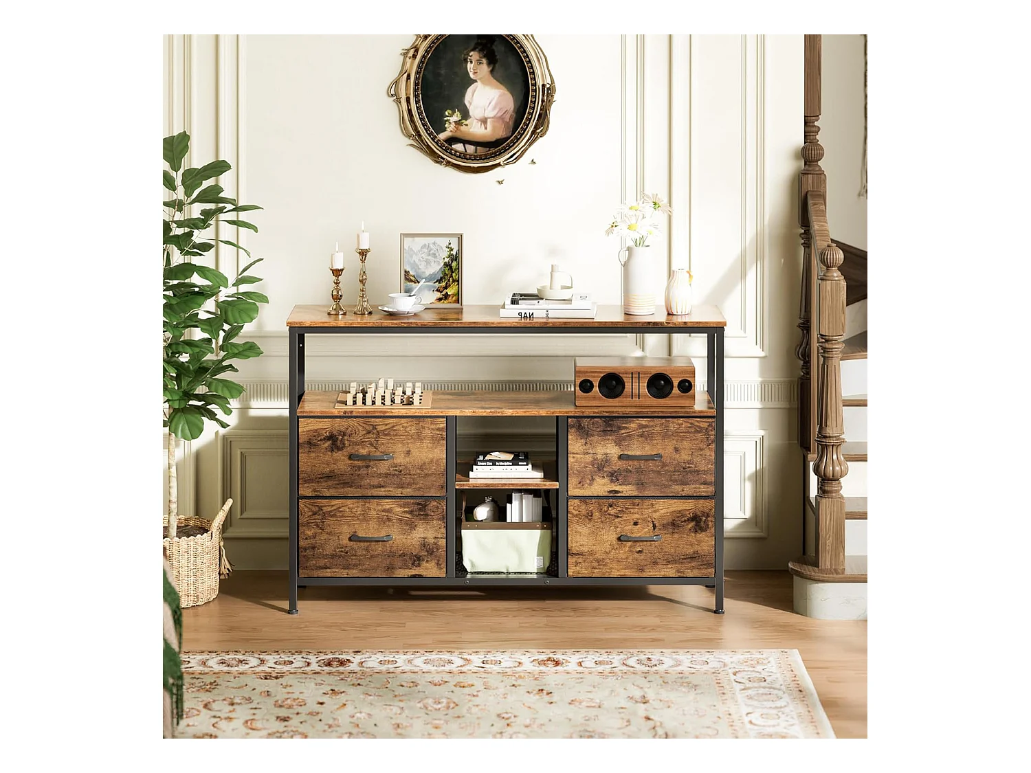 Móvel para TV até 108 cm com tampo efeito madeira de tigre, 4 gavetas de tecido vintage e estrutura metálica robusta – design retrô moderno