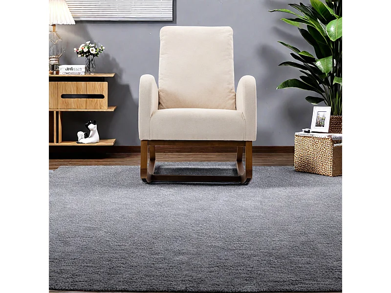 Beige badstof schommelstoel met kussen, hoge rugleuning en armleuningen - modern en comfortabel design