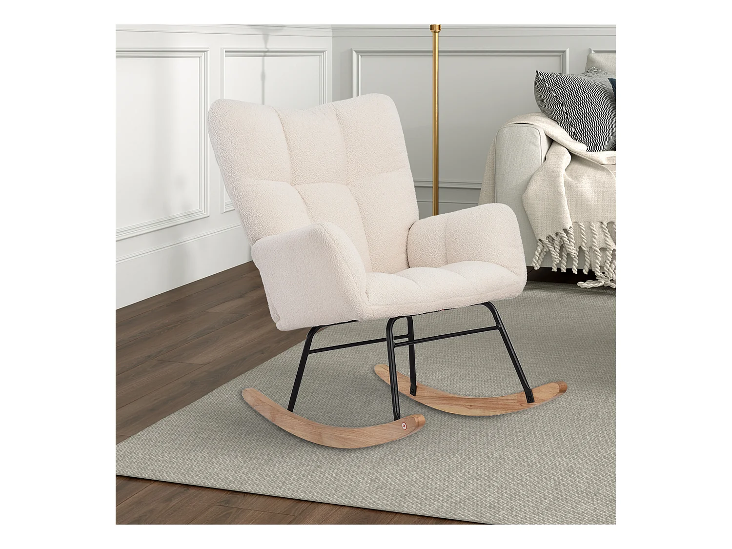 Fauteuil à bascule en tissu teddy blanc cassé, design cosy et moderne pour salon, chambre ou coin lecture