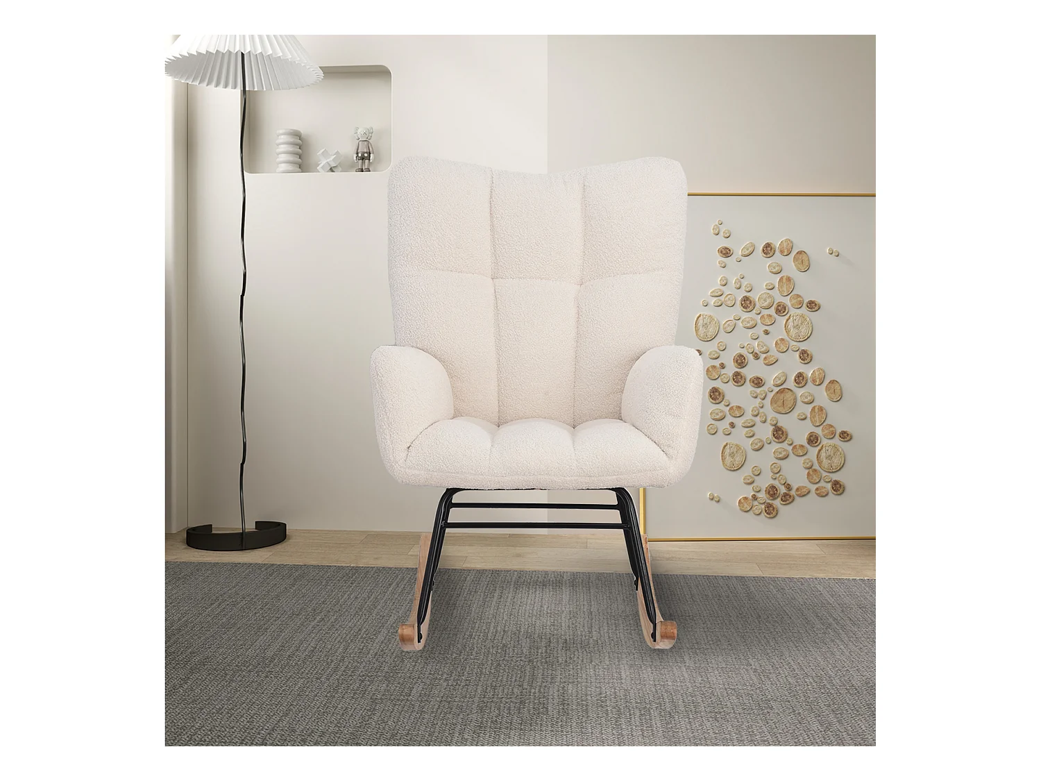 Fauteuil à bascule en tissu teddy blanc cassé, design cosy et moderne pour salon, chambre ou coin lecture
