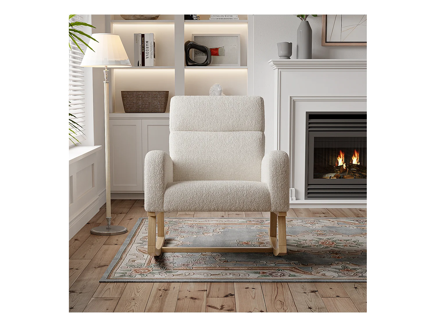 Beige schommelstoel van teddystof met zijvakken, brede zitting en stille antislipkussentjes