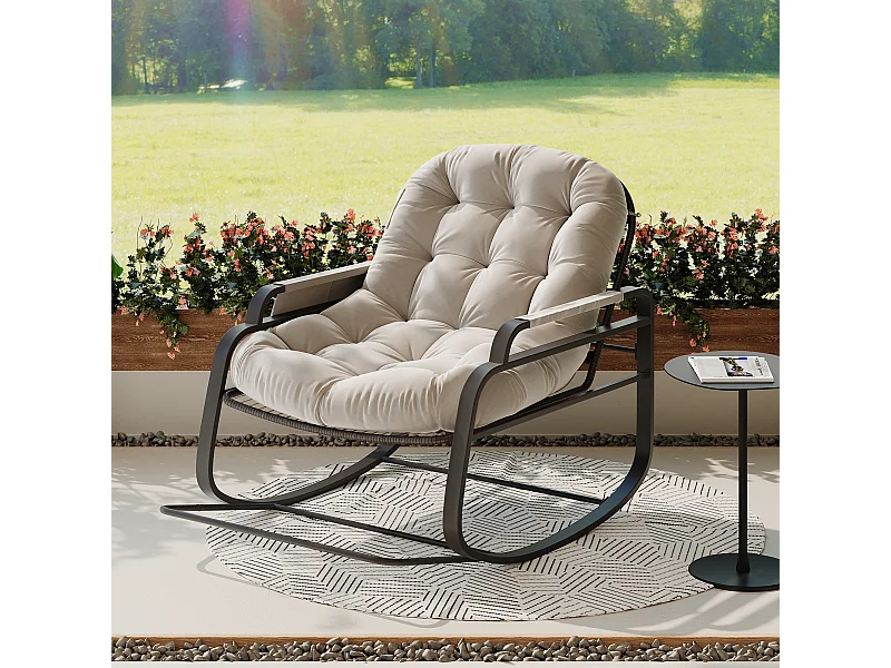 Buitenschommelstoel van rotan met opklapbare voetenbank, beige kussen en opbergruimte op de armleuningen - modern design